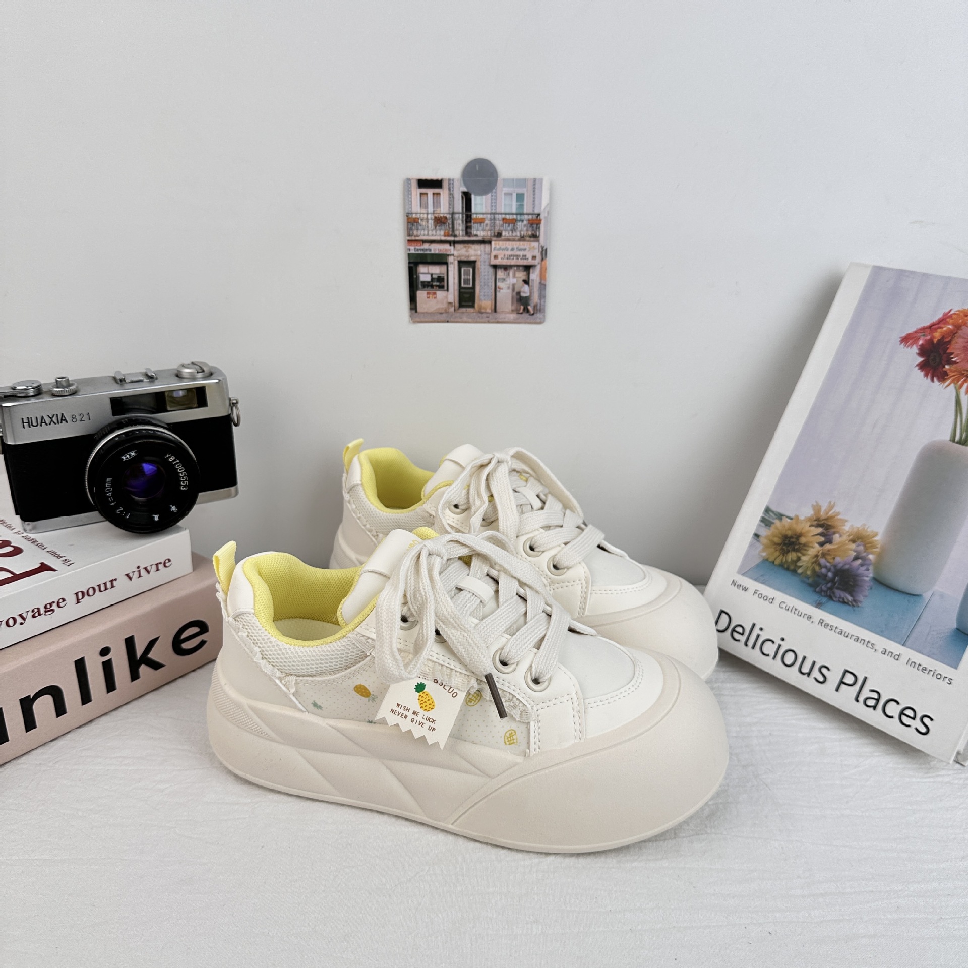 Yuanbo feo y lindo zapatos de pan de cabeza grande mujer 2025 verano casual todo-fósforo oso estampado plataforma elevador zapatos de tabla