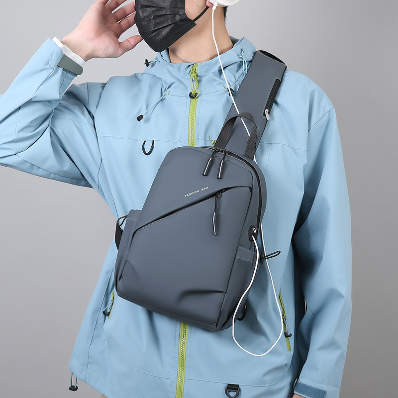 Nuevo bolso de pecho de hombre de gran capacidad, película de cuero PU, bolso de hombro casual multifuncional, bolso deportivo de bicicleta al aire libre.