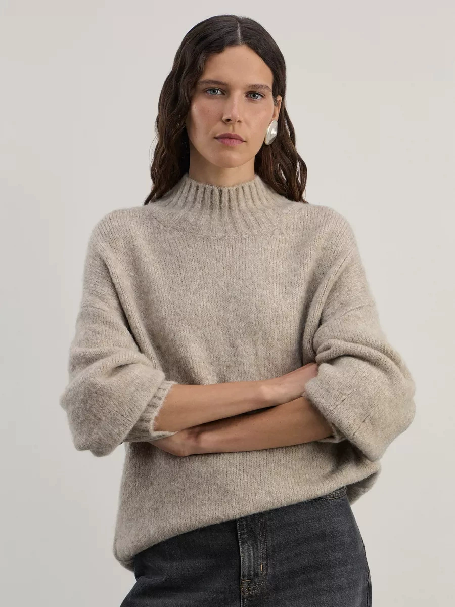 Свободный джемпер из шерсти (loose sweater)