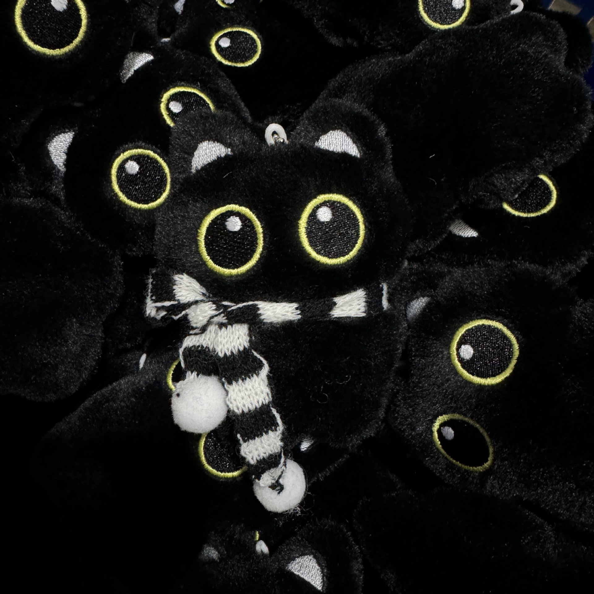 Plush doll, pendant, black keychain, big eyes, kitten