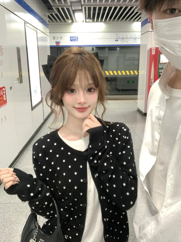 韩系减龄波点针织开衫女春秋季小众单排扣撞色长袖外套甜美风上衣|undefined