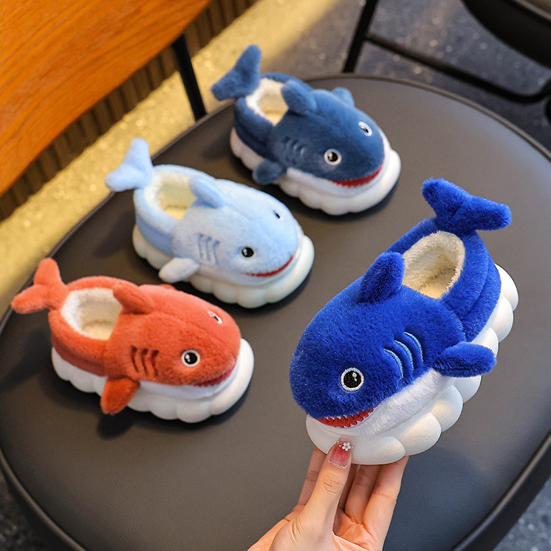 Zapatillas de algodón para niños de invierno para niños y niñas calientes y pelusa para padres e hijos con suela gruesa antideslizante zapatos de algodón para bebés