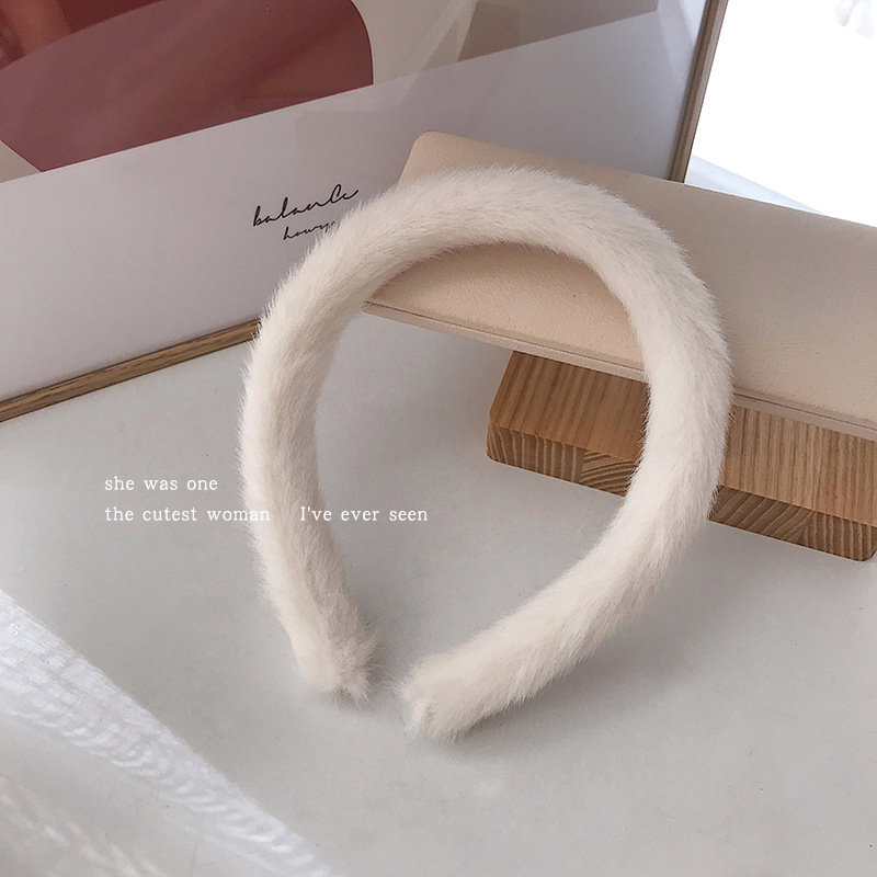 Otoño e Invierno diadema de felpa de alto grado diadema francesa hembra Mori Hada pelo paquete versátil estilo coreano peludo horquilla tocado