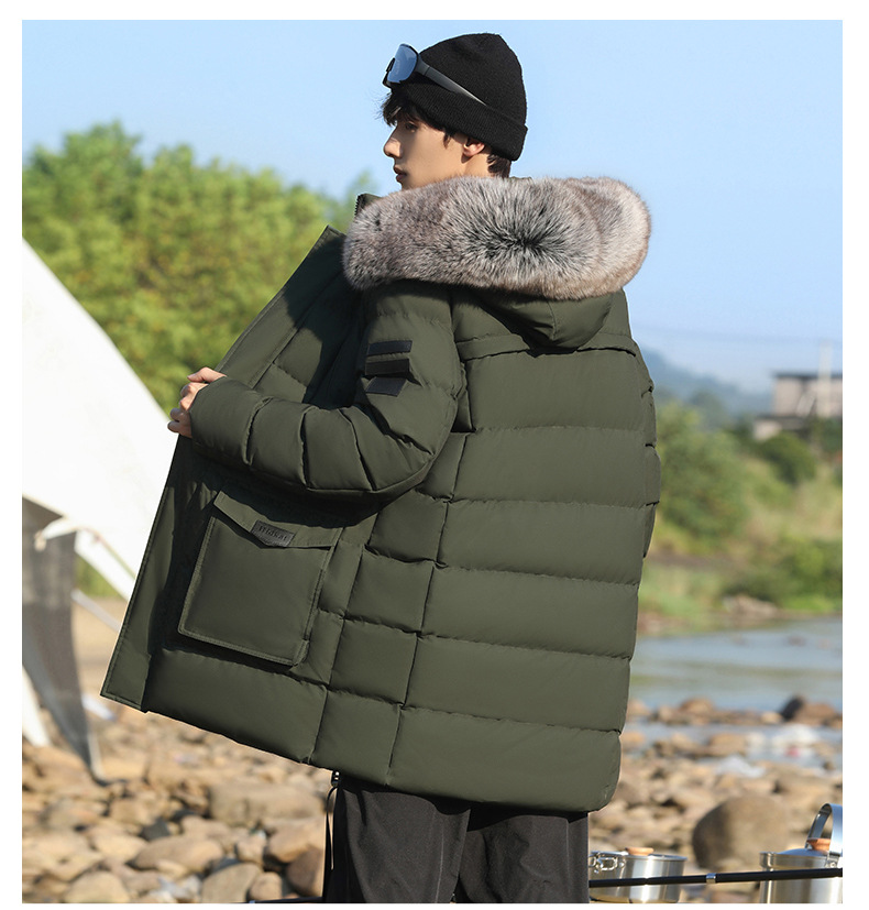 Große, mit Baumwolle gefütterte Jacke für Herren mit abnehmbarer Kapuze und großem Pelzkragen._voghion.com