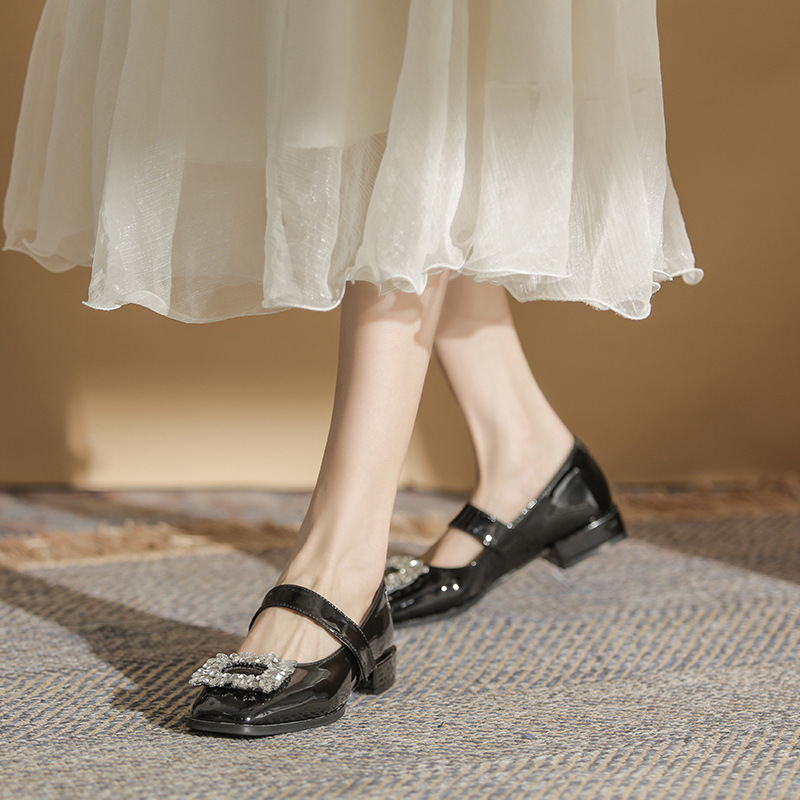 Loafers van echt leer met vierkante kop en dikke hak lente 2024, nieuwe decoratieve single met glanzende waterdiamantengesp voor dames_voghion.com