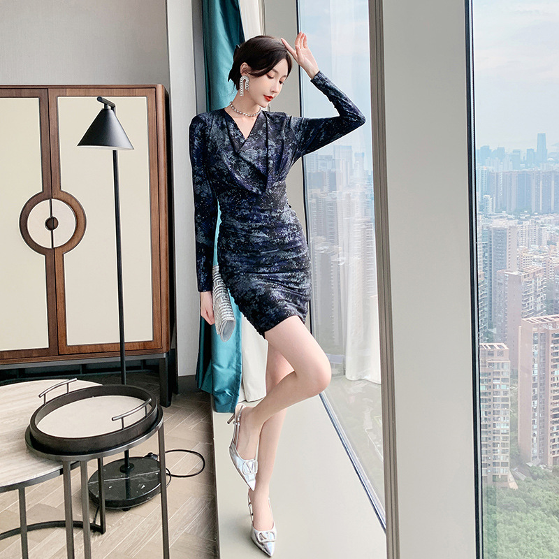 Đầm ôm body nữ cổ cọc Jacquard thêu hoa nhũ — Màu tím đen