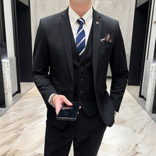 新款男式西服套装韩版修身商务休闲三件套段纹西装婚礼新郎服厂家