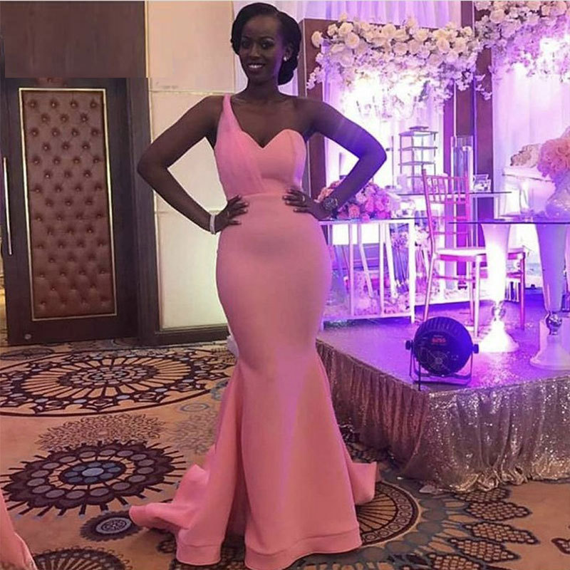 Comercio exterior de Europa y América Amazon AliExpress deseo de las mujeres nuevo vestido de noche de un solo hombro sexy vestido de cola de pez simple