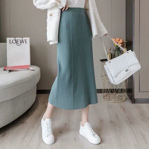 Knitted half skirt for women, autumn and winter long length Korean style high-waisted black pleated skirt with winter woolen skirt