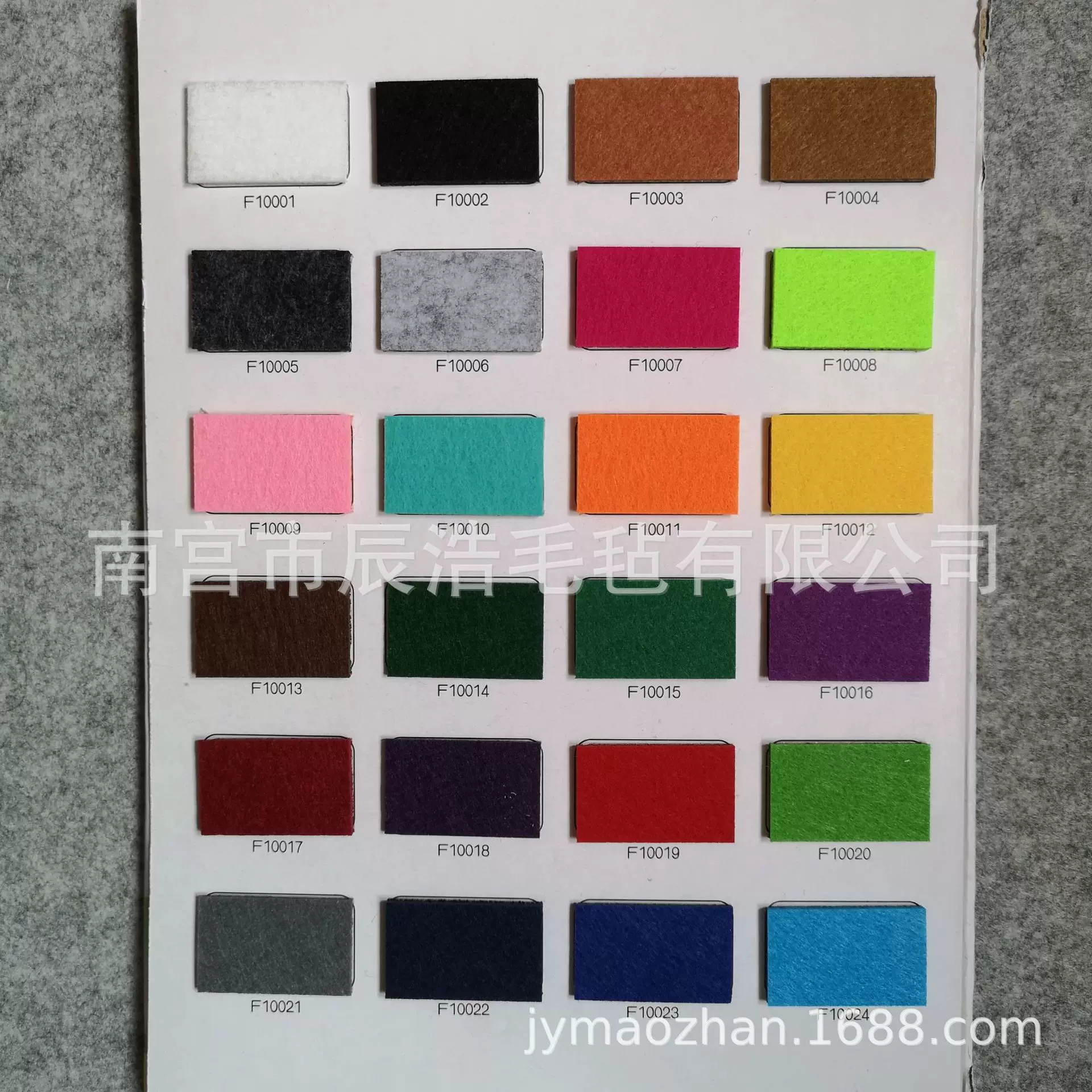 RPET阻燃毛毡卷材汽车内饰定型用加硬黑灰色毛毡布电动车顶毛毡