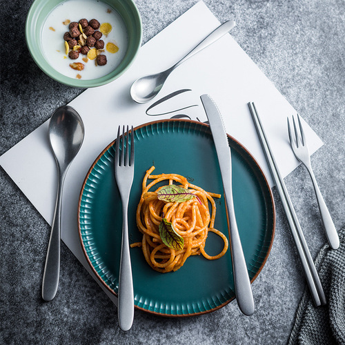 Crescent Series Retro Old Stainless Steel Western-style Knives, Forks and Spoons Snowflake Frosted Texture Frosted Dessert Spoons and Chopsticks