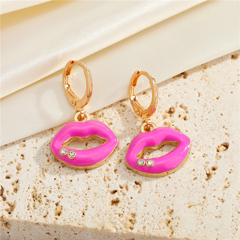 European And American New Jewelry Personalized Lips Diamond Hollow Earrings Creative Irregular Earrings display picture 3