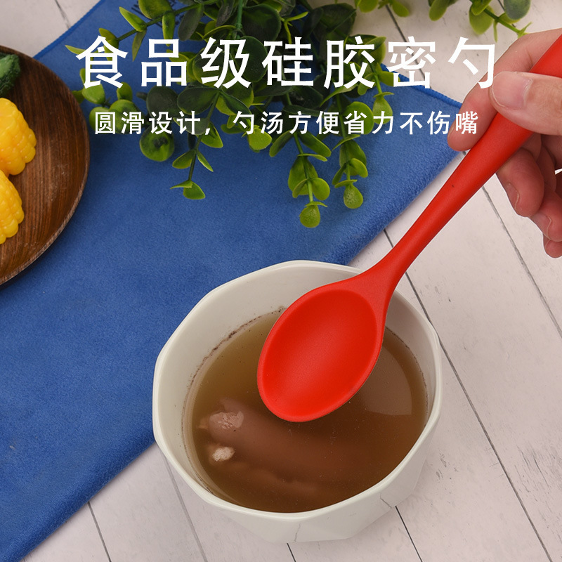 子供の安全な食事のスプーンの食品級のシリコンのスプーンは高温に耐えます。|undefined