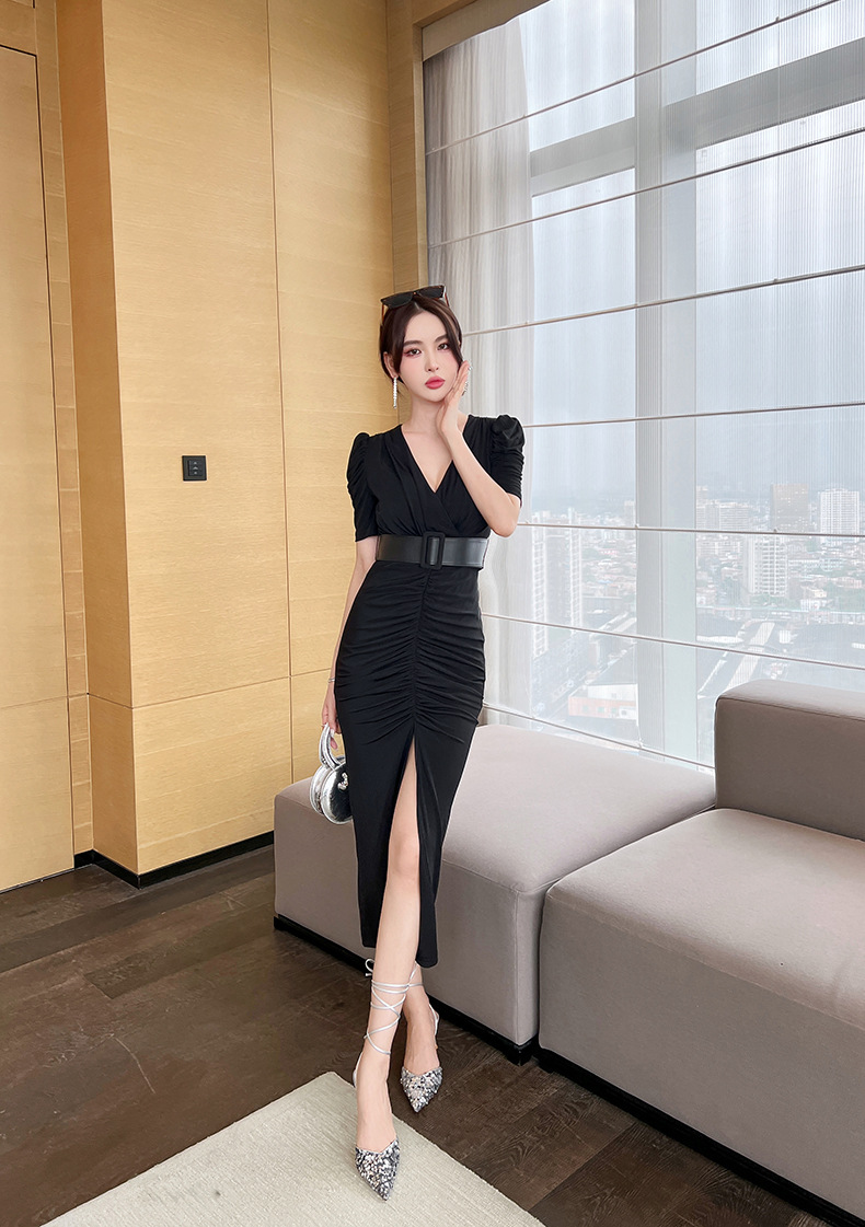 Đầm suông midi tay phồng xếp ly xẻ tà thiết kế thời trang — Màu đen chi tiết 9