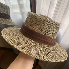 夏の新しい通気性のある塩海草帽子女性の休暇旅行ビーチ麦わら帽子自然ファッション日焼け止めサンハット男性用