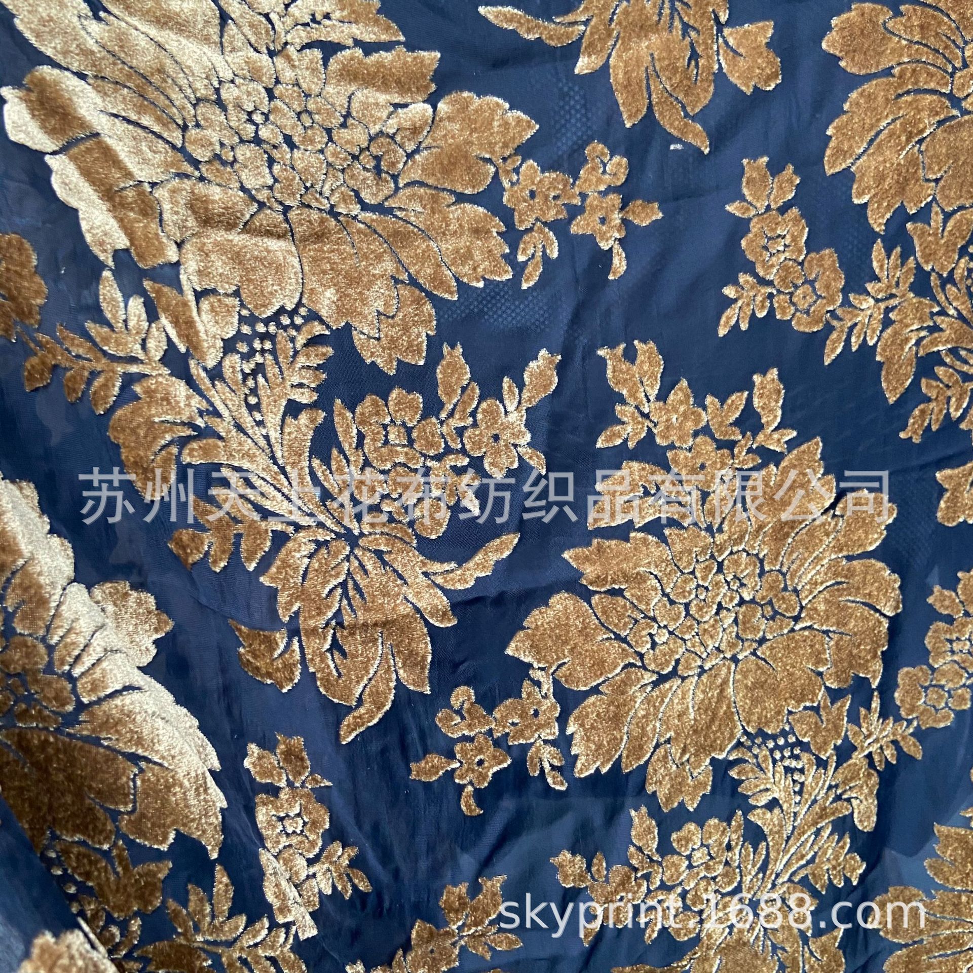 长期供应梭织丝绒烂花锦绒乔绒素色烂花绒双色绒双面绒女装面料-阿里巴巴