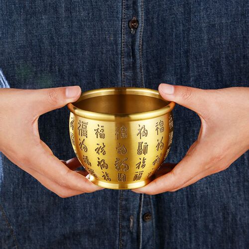 Brass cornucopia to recruit rice and Baifu cylinder to bring wealth into the treasure, carved relief office lettering ornaments, metal handicraft bowl