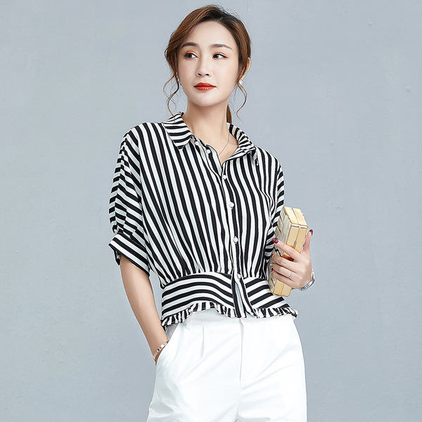 2025 Summer New Women's Clothing: Striped Shirt with a Turn-Down Collar, Five-Quarter Sleeves, Single-Breasted, Ruffled Batwing Sleeves, Chiffon Blouse for Women