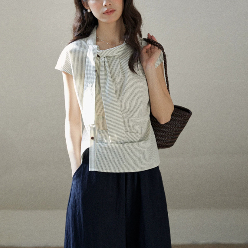 Daily Vertical Striped Short-Sleeved Shirt for Women, Summer Asymmetrical Design, Flowing Collar, Raglan Sleeves, Fashionable Casual Style Daily Vertical Striped Short-Sleeved Shirt for Women, Summer Asymmetrical Design, Flowing Collar, Raglan Sleeves, Fashionable Casual Style