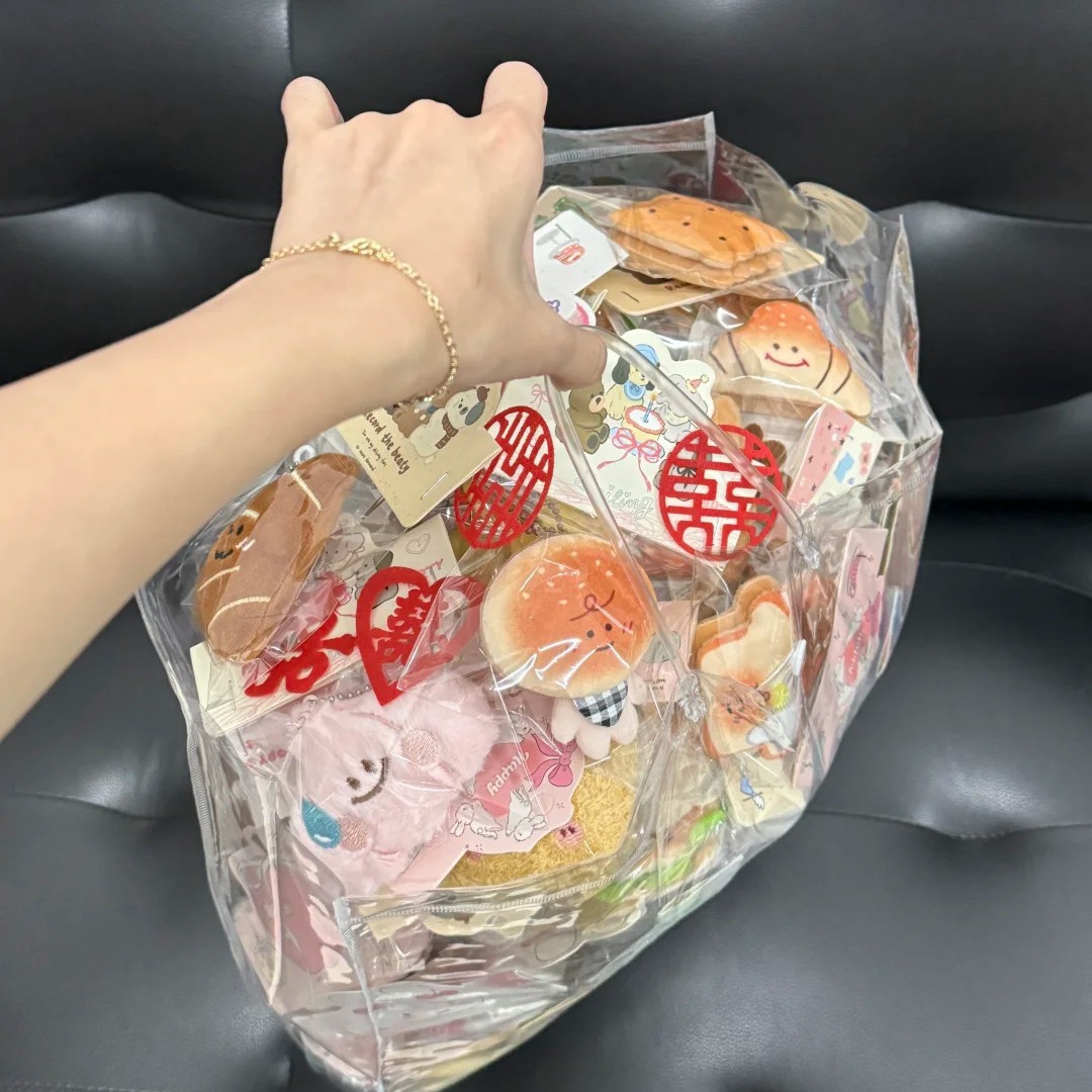 Transparent bag 40x30x10cm [without doll] / Dolls are individually packaged with card heads