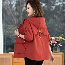 妈妈短款外套新款中年女士洋气宽松大码风衣40岁50中老年春秋上衣