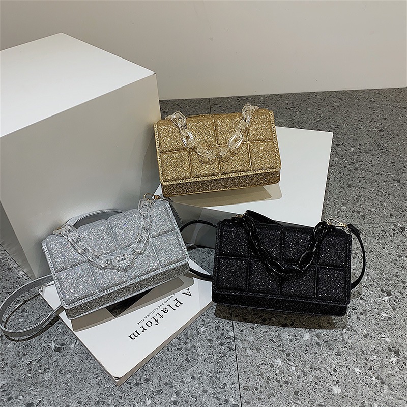 2023 primavera y verano nueva moda bolsos de cadena bolsos de hombro bolsos cuadrados inclinados bolsos bolsos de mujer apoyar una gran cantidad de lotes mixtos al por mayor