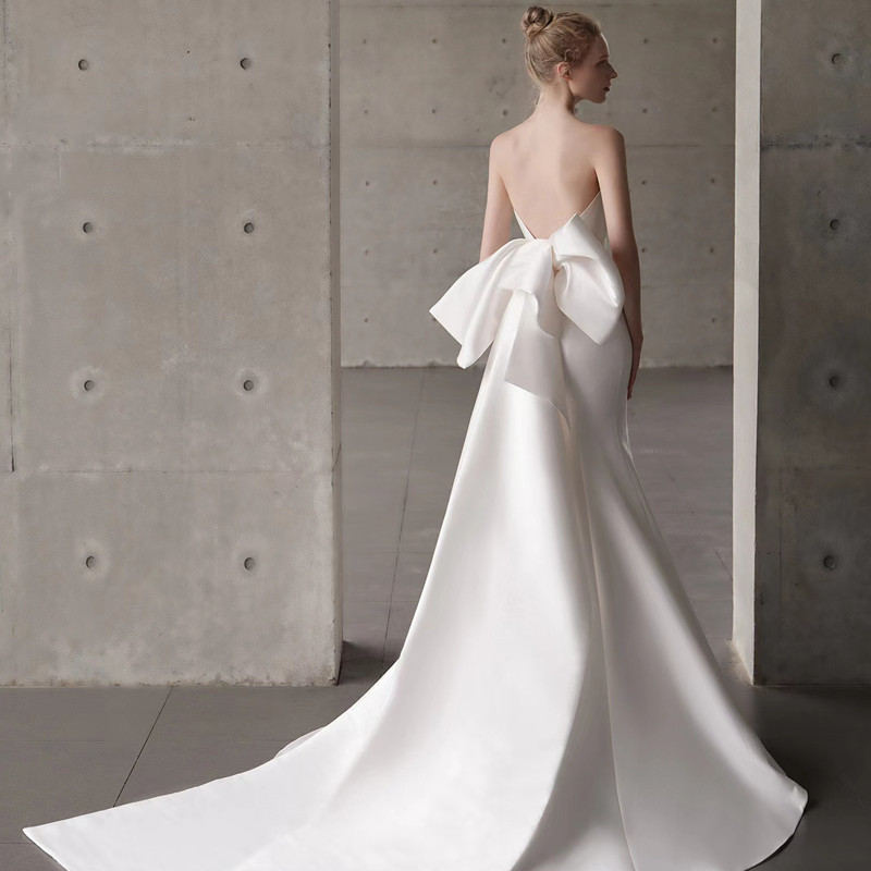 Amazon AliExpress vestido de boda de satén alto estilo francés blanco delgado pecho cola simple mariposa de boda image 4