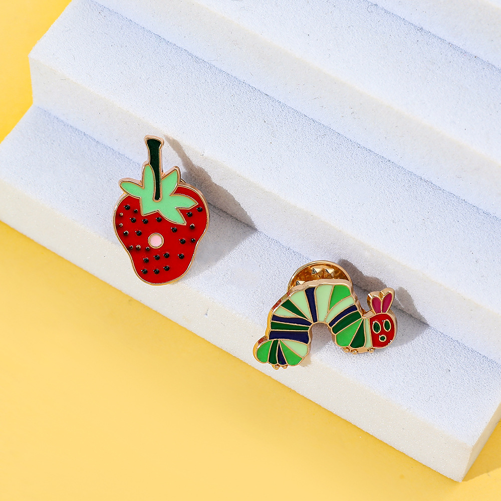 4g Weight Brooches Classification Holiday, Daily Occasion Alloy Material Cartoon, Strawberry Pattern Unisex Gender Enamel Design Casual, Cute Style Casual Cute Pin Cartoon Strawberry Alloy Enamel Unisex Brooches 12