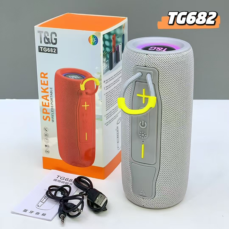 新型 tg682 ワイヤレス Bluetooth スピーカー tws シリーズ アウトドア スポーツ サブウーファー ライト付き カード挿入可能 ギフトスピーカー|undefined