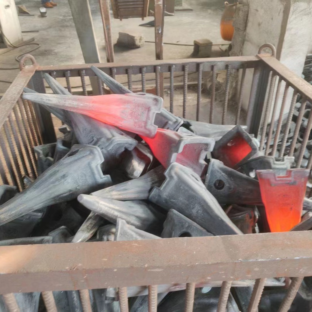 适用于沃沃210RC锻打挖掘机斗齿14530544RC