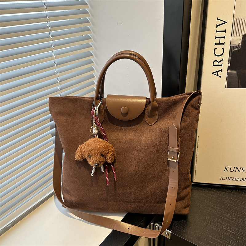 Bolsa de mano de peluche de gamuz para mujeres 2024 nuevo otoño y invierno mirad retro bolso de hombro de gran capacidad tote