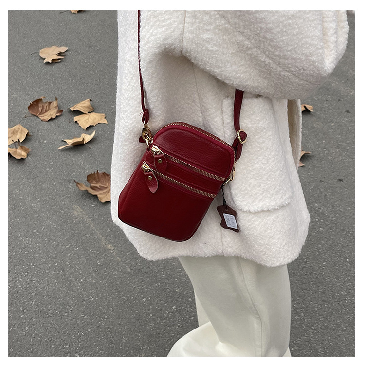 Women's Solid Color Genuine Leather Zipper Phone Wallets display picture 4