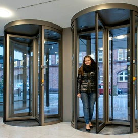 屏风、隔断类;旋转门;办公屏风