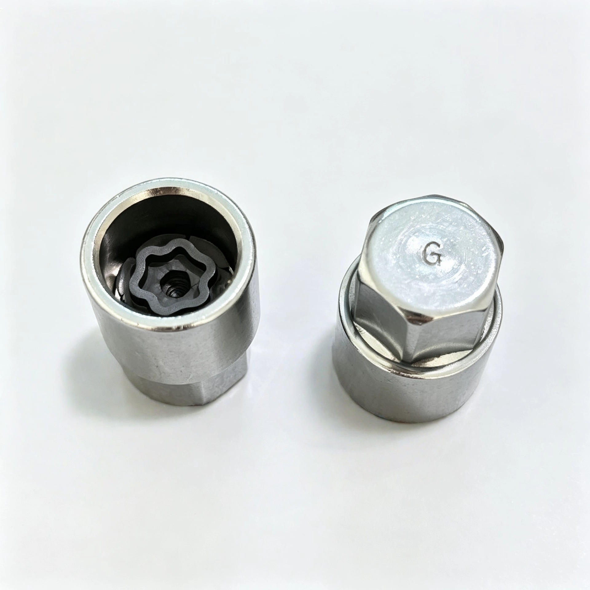 Suitable for Lexus and Toyota wheel hub removal tools, professional car tire lock key, anti-theft screw socket
