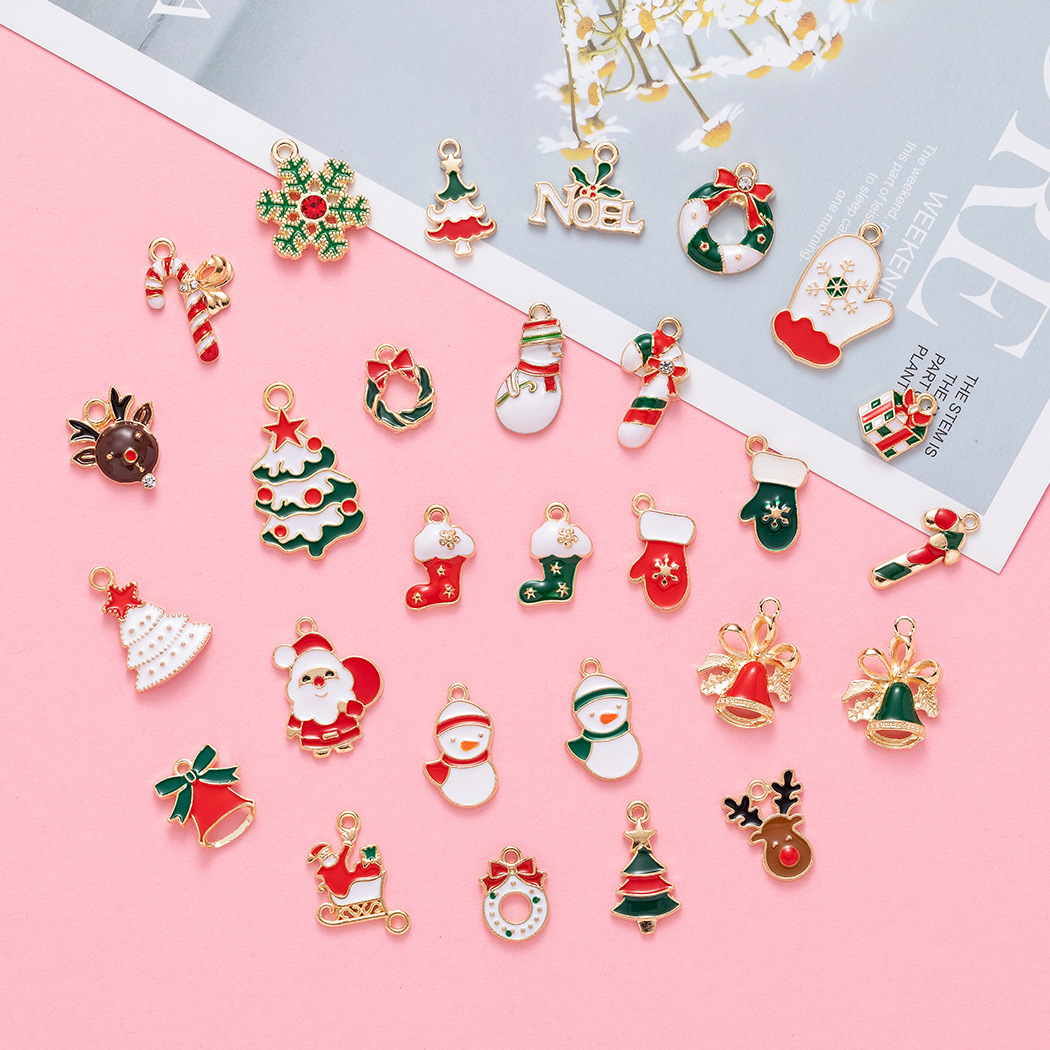 24g Weight 10 PCS/Package 11.5*19.5mm 15.6*21.7mm Alloy Christmas Tree Santa Claus Snowflake Pendant