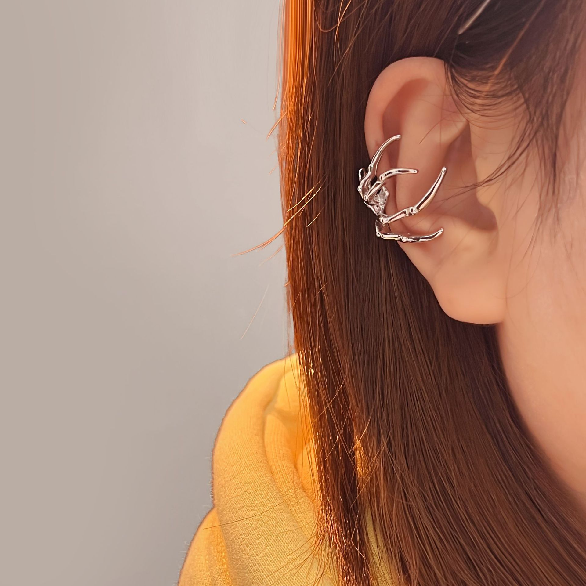 1 Piece 1 Pair Sweet Simple Style Moon Butterfly Tassel Plating Alloy Zircon Earrings display picture 5