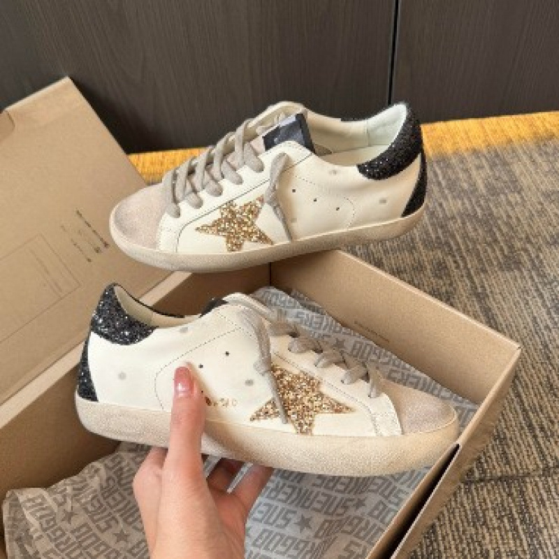 Putian shoes, Korean style, GG design, distressed look, small star embellishments, casual high-top sneakers for women, with inner height-increasing insole, and a slightly worn, shiny, sequined white shoe design
