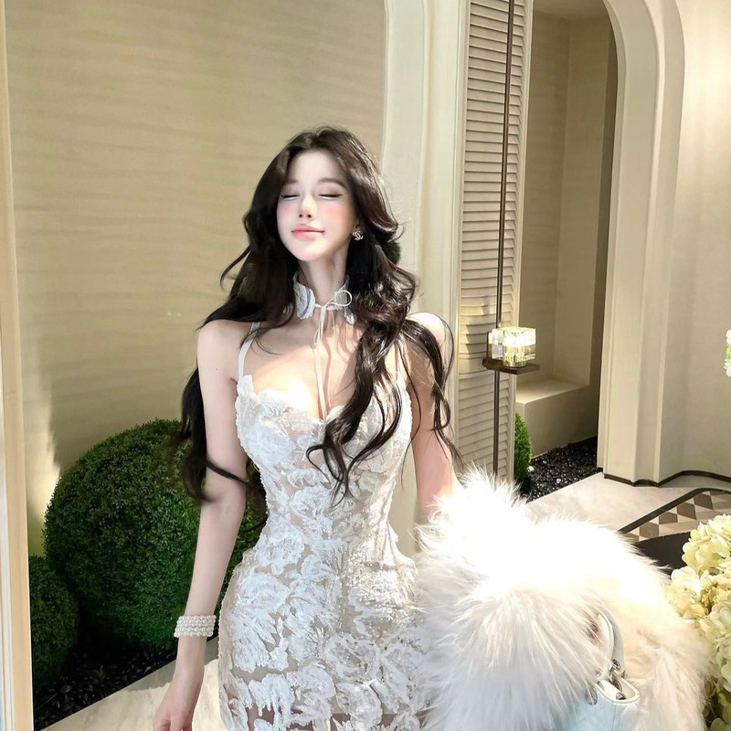 Dust Deng Deng French-Style Spaghetti Strap Dress for Women 2025 Winter New High-End Bodycon Dress Tube Top Dress Dust Deng Deng French-Style Spaghetti Strap Dress for Women 2025 Winter New High-End Bodycon Dress Tube Top Dress
