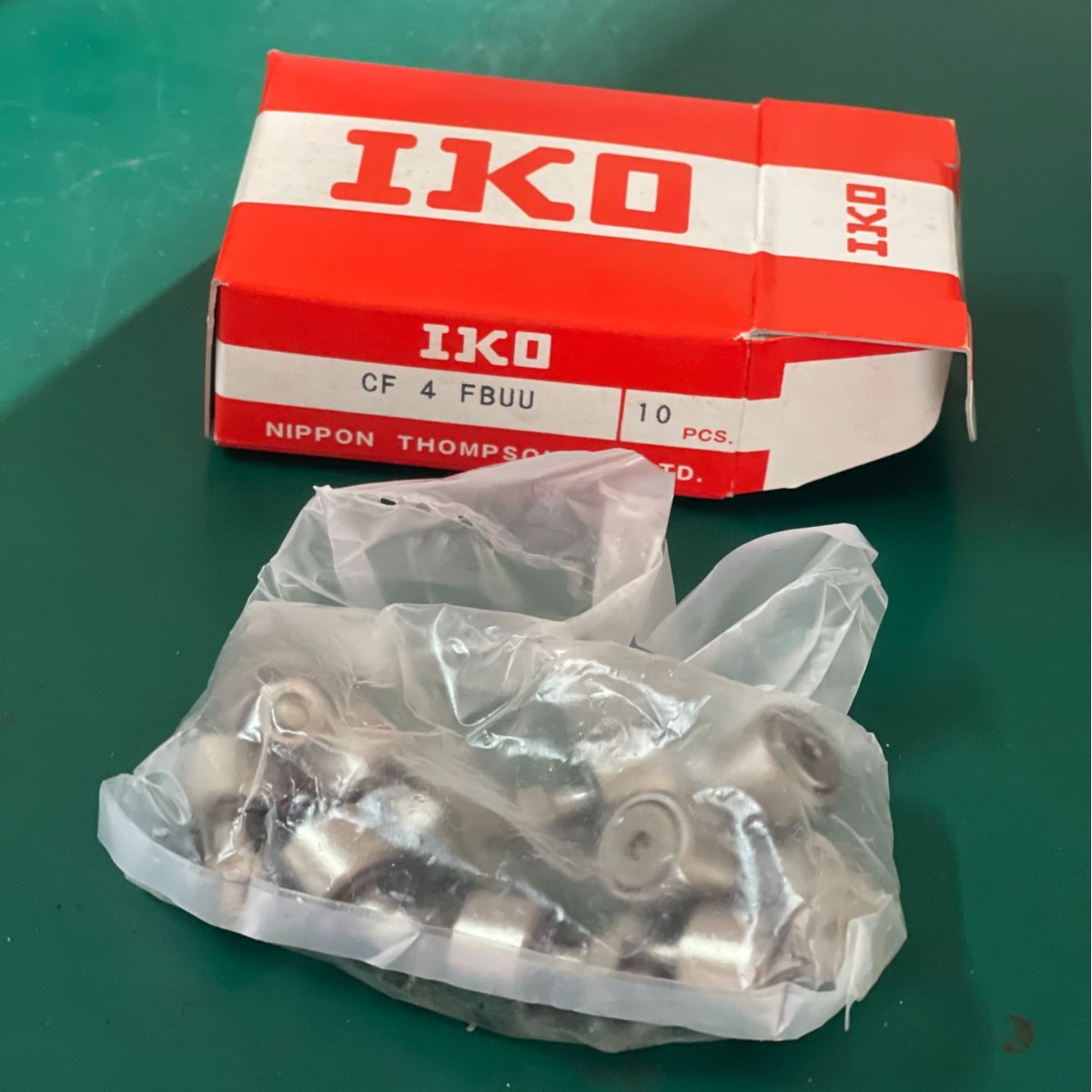 IKO滚轮轴承CF4FBUU CF5FBUU CF6FBUUR CF8FBUUR CF10FBUUR