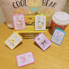 サンリオのハンドヘルドパズルのキーホルダーが可愛いです。