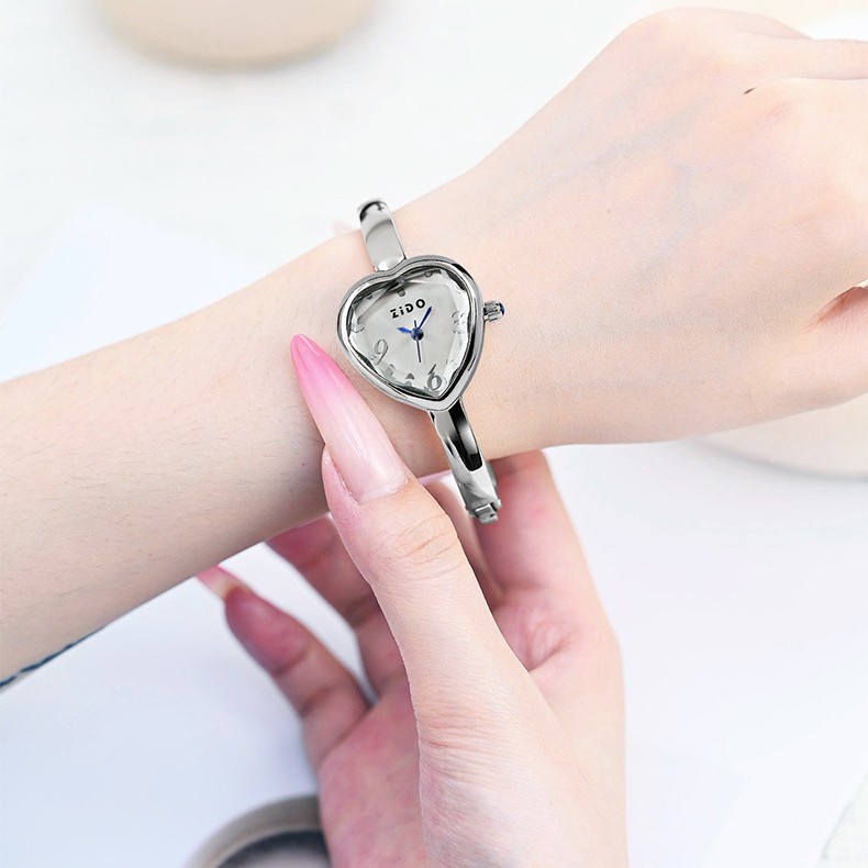 Reloj de pulsera para mujer, nuevo modelo, forma de corazón, personalizado, lujo sutil, sensación de alta gama, nicho de mercado exterior._voghion.com