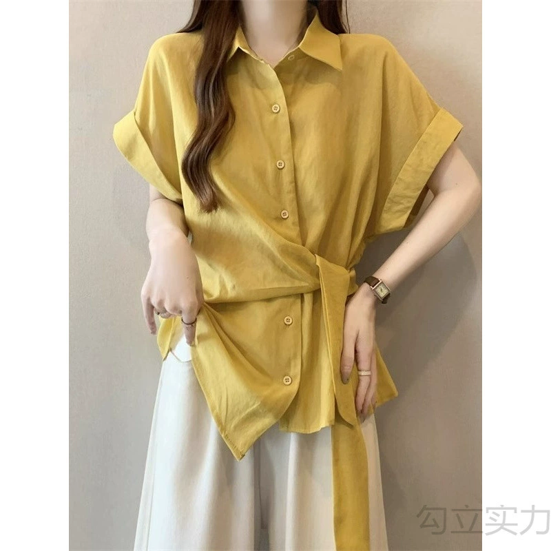 Женская рубашка с короткими рукавами и нерегулярной шнуровкой на талии, лето 2025, большой размер, толстые мм, маленькие летящие рукава, тонкий и стильный топ-рубашка