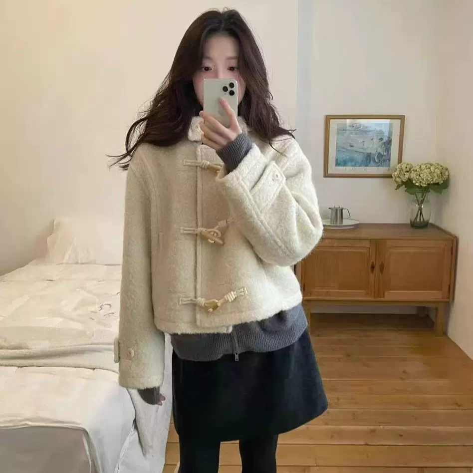 2天 2025冬季新款韩国东大门ER*ME纯色连帽牛角扣短款大衣外套女