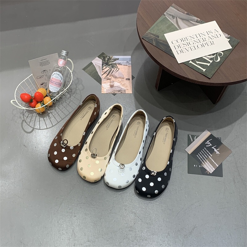 Chanel-style shallow-cut women's shoes 2026 new vintage polka dot satin round-toe hidden-heel evening shoes Chanel-style shallow-cut women's shoes 2026 new vintage polka dot satin round-toe hidden-heel evening shoes