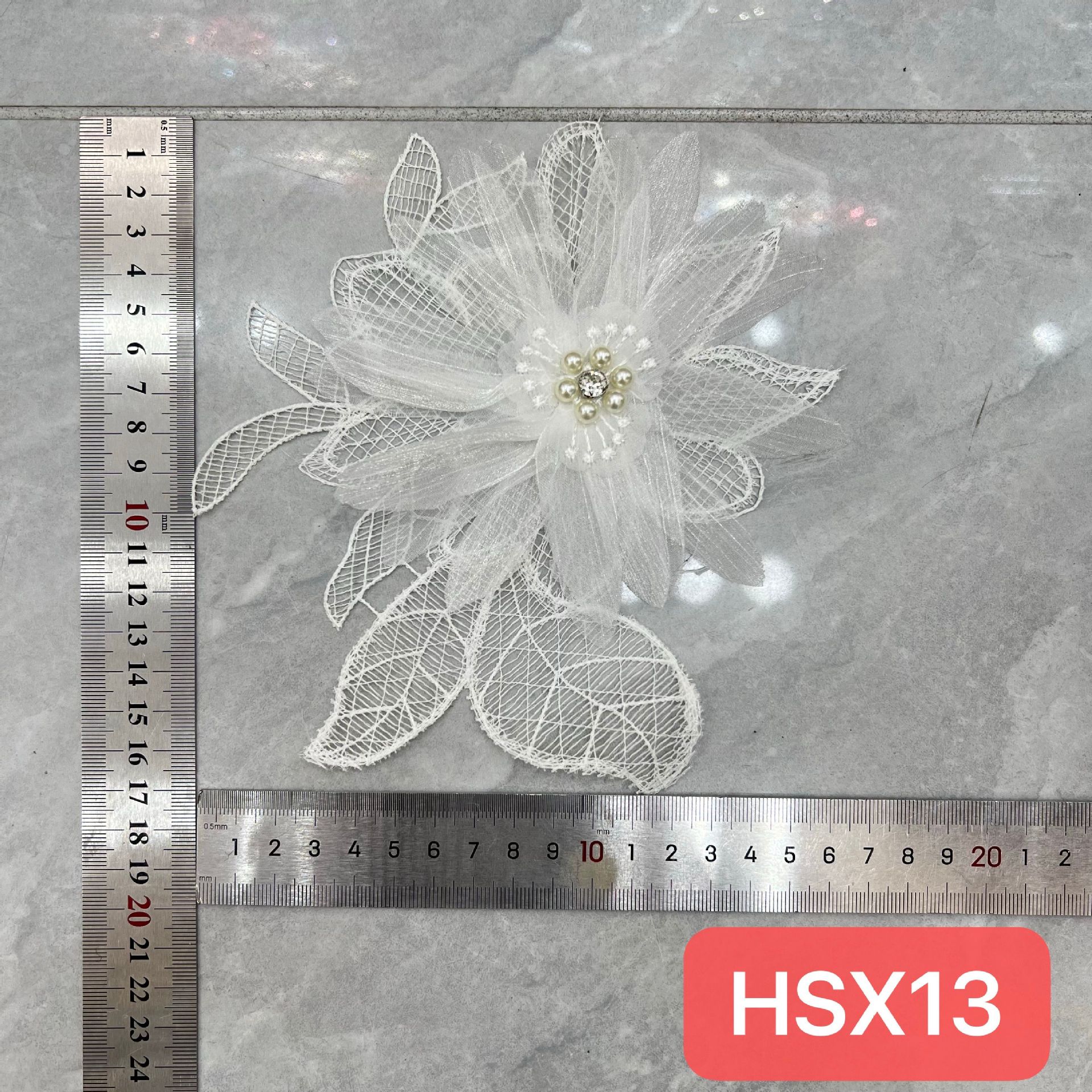 2026 nuevo bordado tridimensional blanco flores de encaje solubles en agua encaje hecho a mano perlas falda swing suéter adornamiento para el pelo DIY