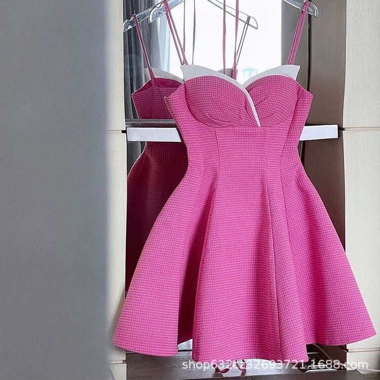 Rose Red Suspender Dress for Women 2024 New Tea Style French Design Sweet Unique Beautiful Waist Skirt