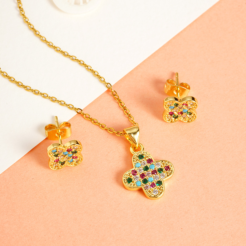 Moda de oro de arena de Vietnam, color de lujo ligero, incrustaciones de diamantes, collar de flores de cuatro hojas, pendientes, joyas transfronterizas para mujeres que no se desvanecen durante mucho tiempo