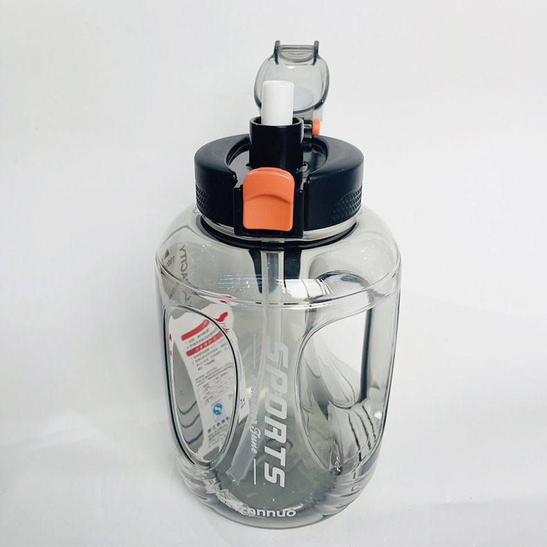 Siliya 7507 taza de plástico de gran capacidad 1500ml mango con cerradura cubierta elástica taza de paja sitio de construcción hogar al aire libre