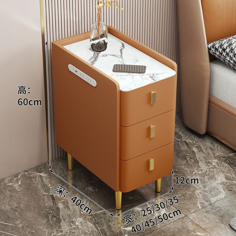 오렌지 + 암석판 + 플러그 스트립