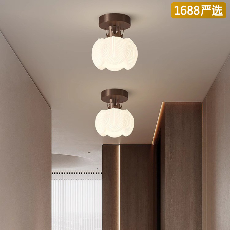 [Seleccionado cuidadosamente] Lámpara de techo de pasillo de viento crema, lámpara de pared de flores creativas, candelabro de cabecera, lámpara de araña moderna simple
